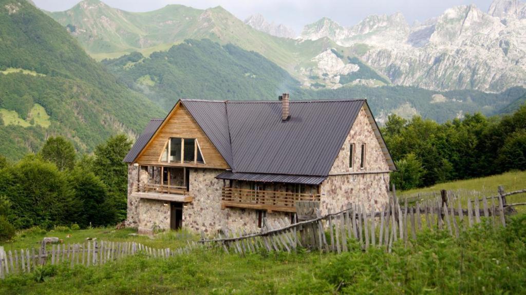 Hotel Kelmendi Lepushe Zewnętrze zdjęcie